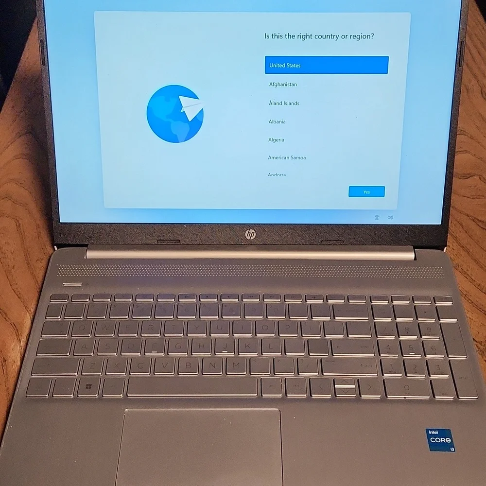HP Laptop - Picture 2 of 6